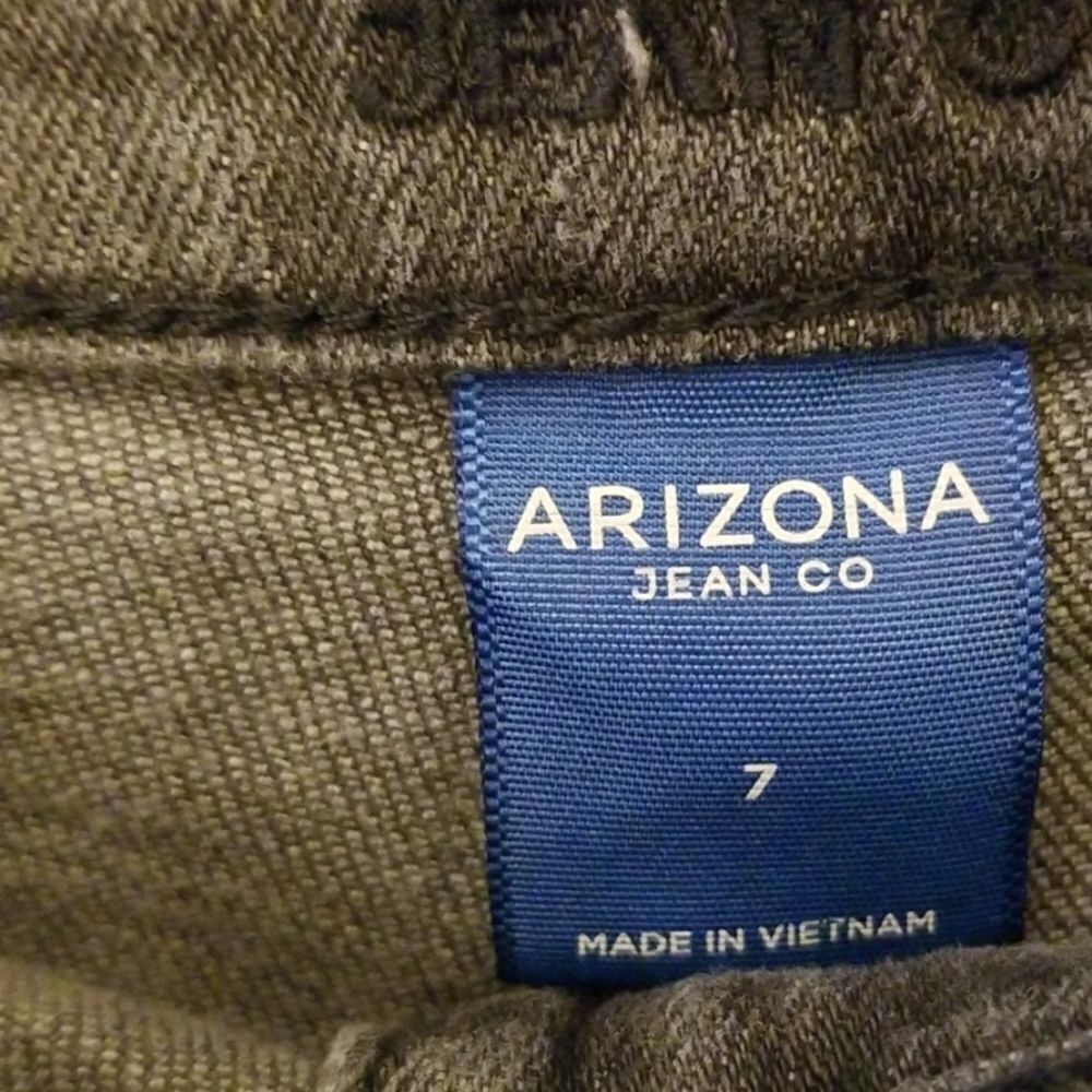 Arizona Jean Shorts - Picture 2 of 4